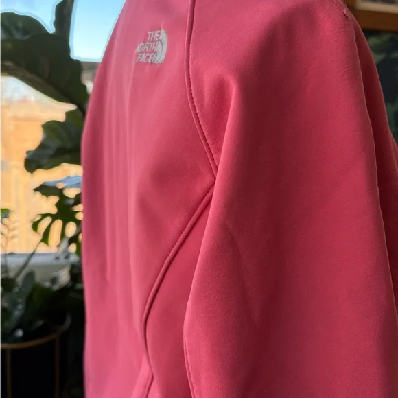 The North Face Women's Raspberry-Red Softshell Utility Jacket - Picture 5 of 9
